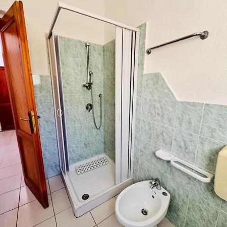 Asfodeli 19 In Centro San Teodoro (Sardinia)