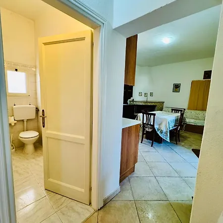 Asfodeli 19 In Centro San Teodoro (Sardinia)